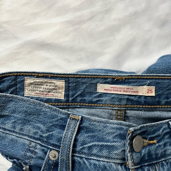 Levi’s High Loose Taper Jean - Picture 3 of 3